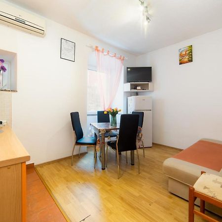Apartment Kalalarga Макарска Екстериор снимка