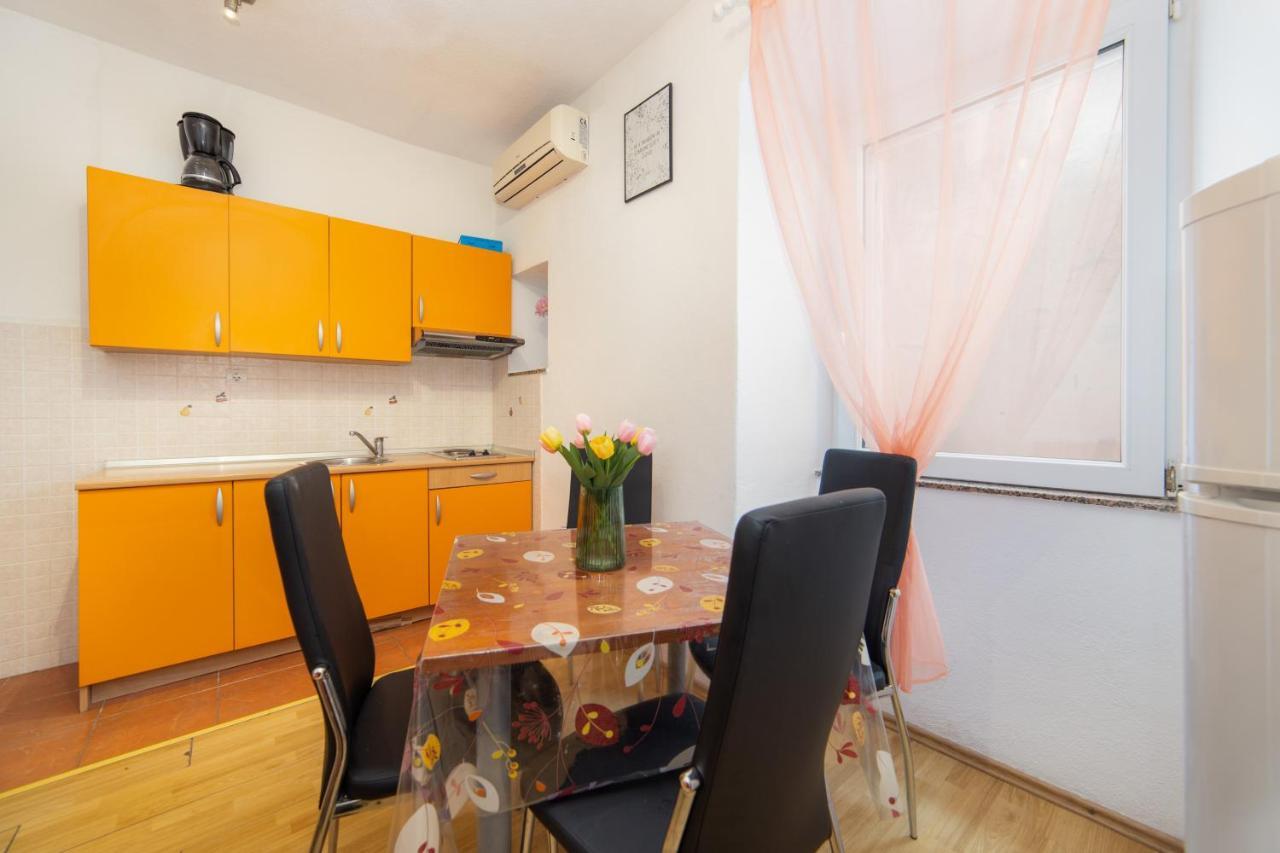 Apartment Kalalarga Макарска Екстериор снимка